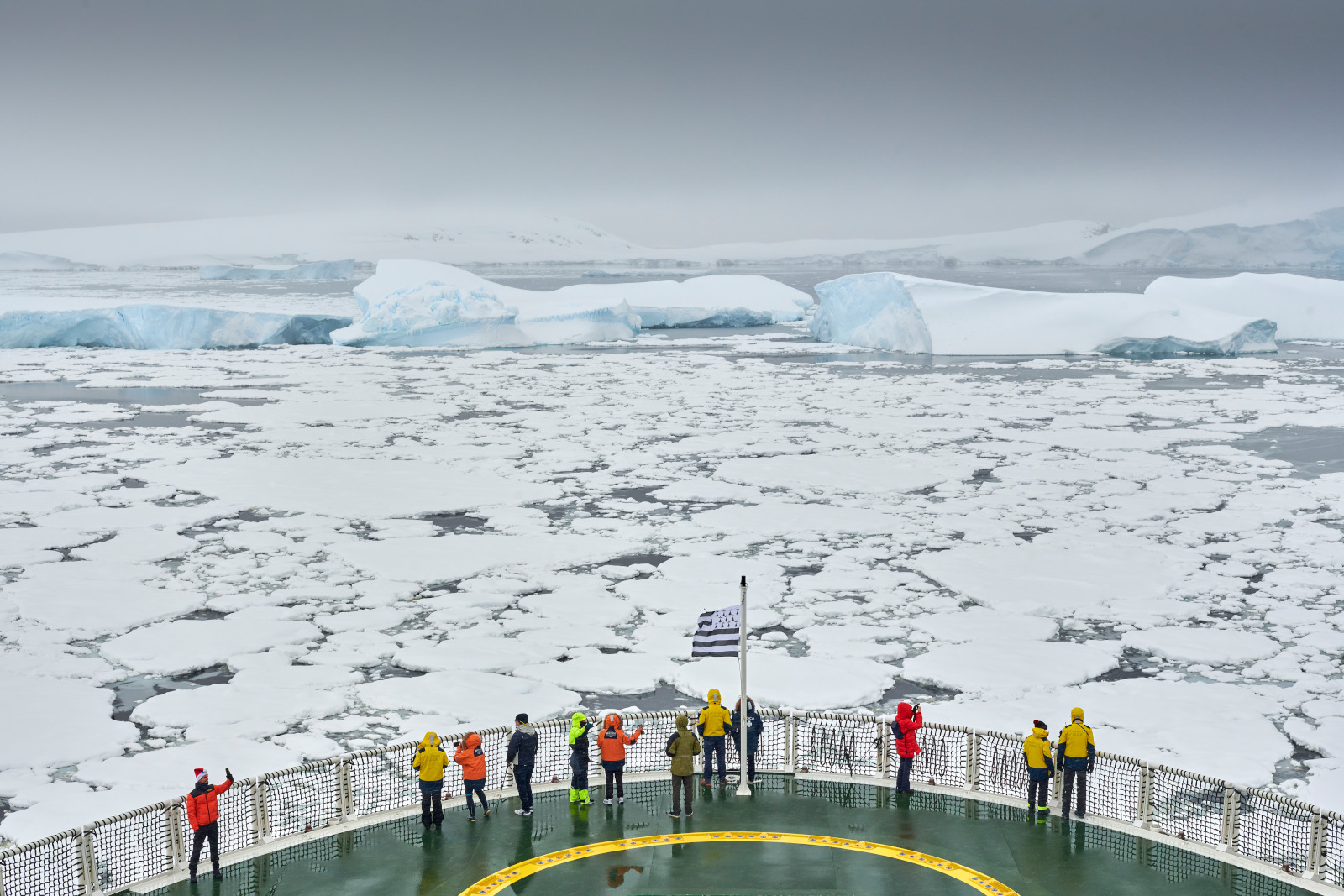 24Dec10h16m31s_Port Charcot©PONANT-MLouagie_MKL_1612