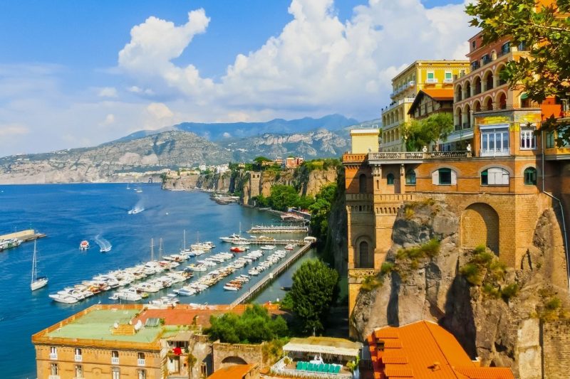 9D8N Southern Italy Escape (KIN)
