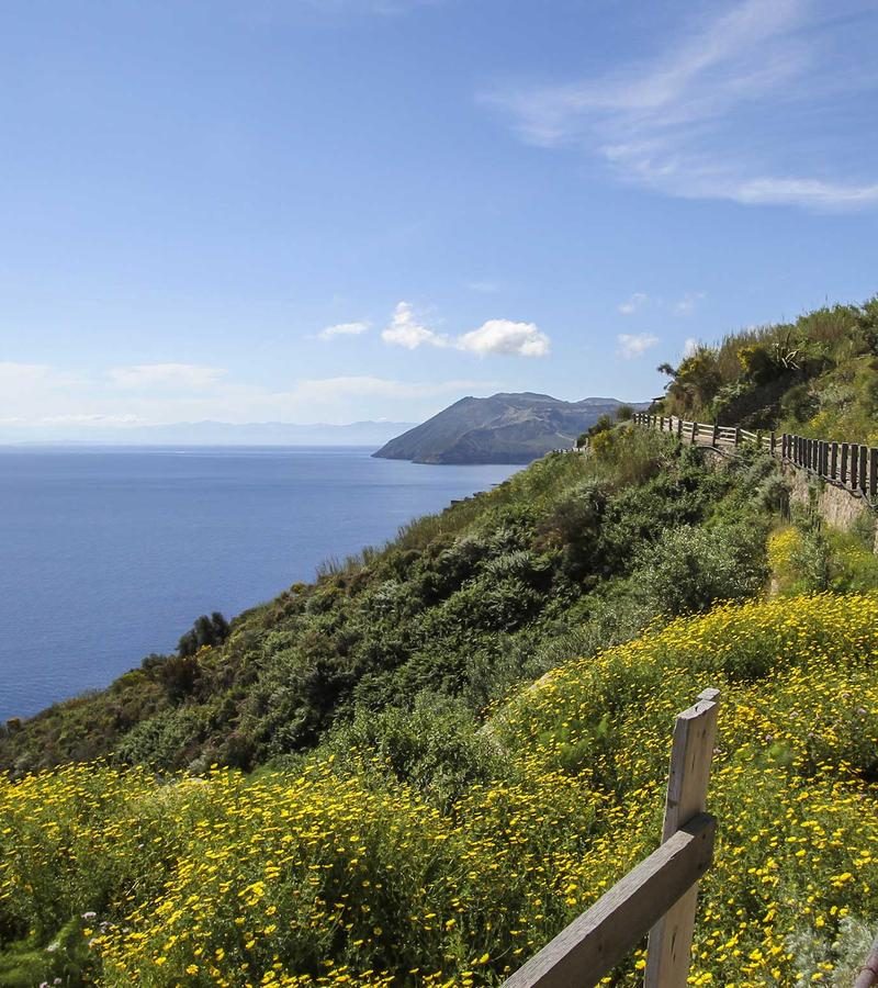 7D6N Northern Sicily: Islands & Volcanoes (EINS)