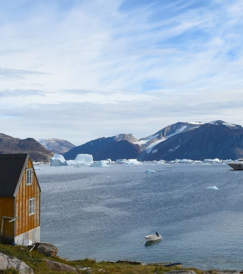 Ponant : 17D16N Greenland of Great Explorers