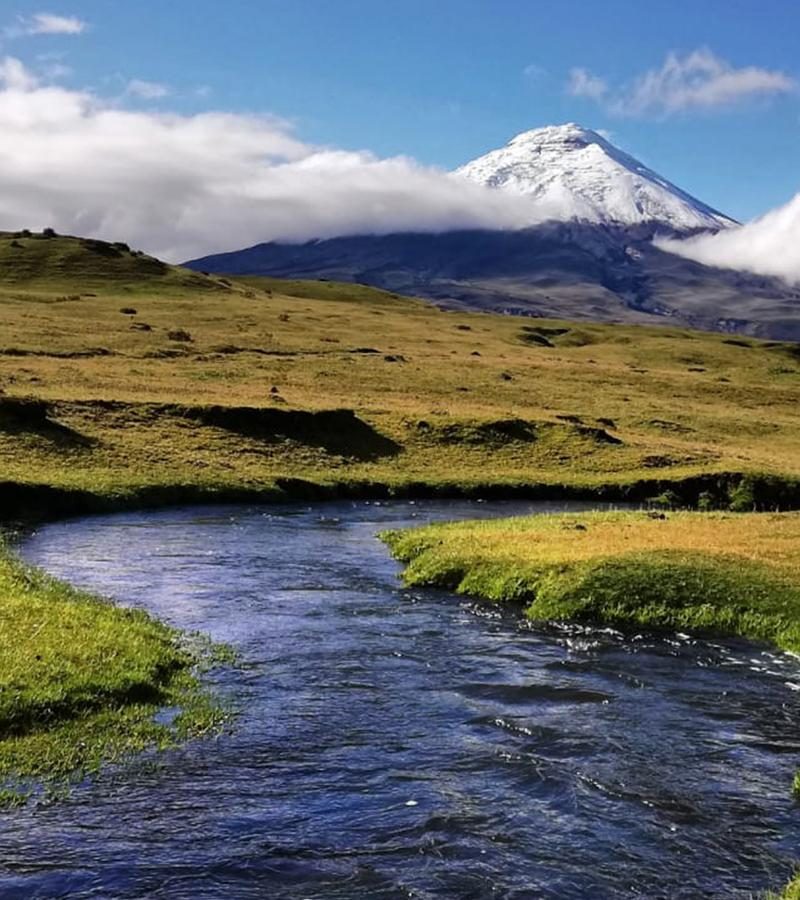 9D8N Ecuador: Amazon, Hot Springs & Volcanoes (SEANG)